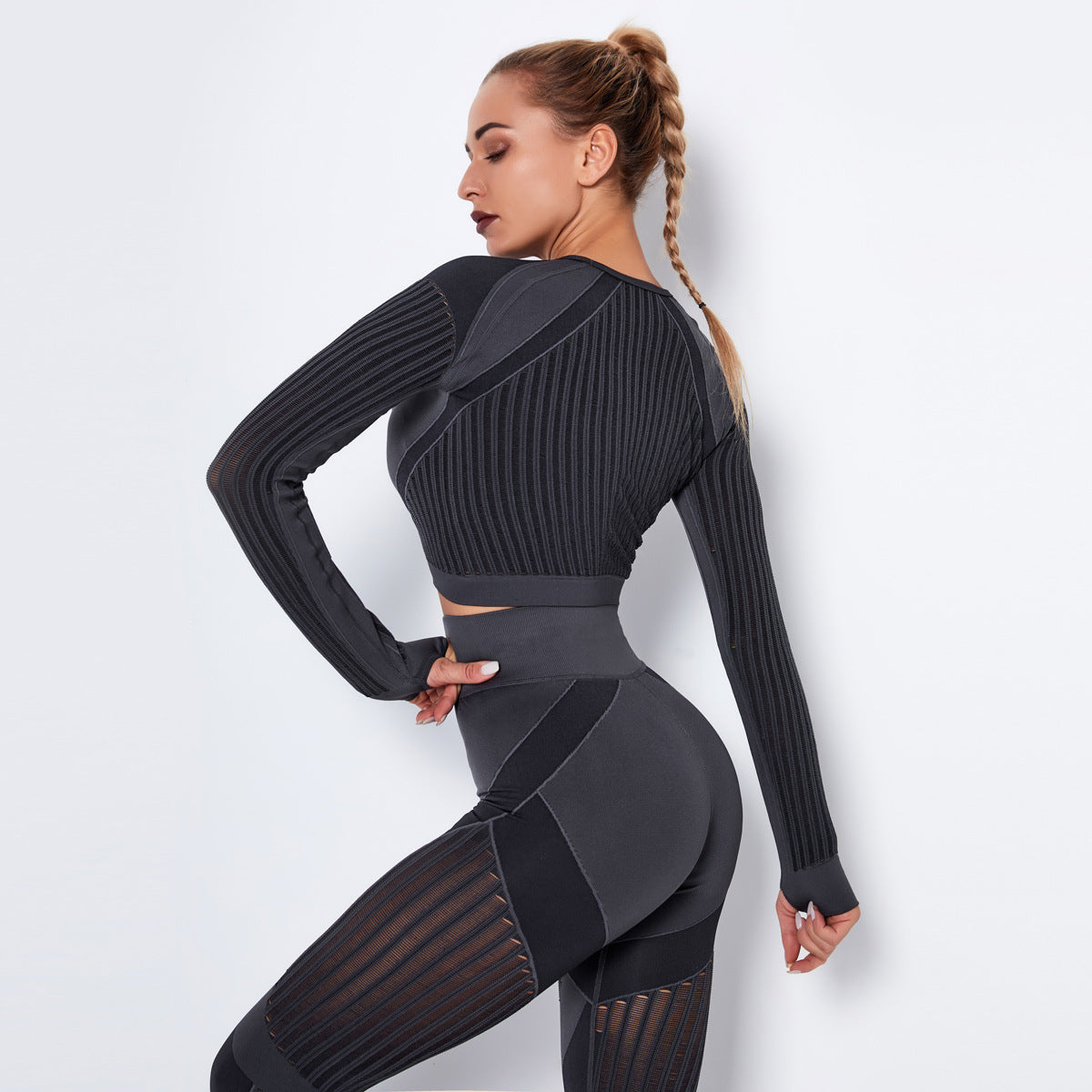 Seamless knitted yoga wear