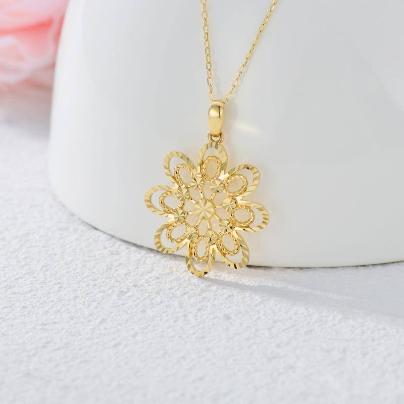 14K Gold Flower Pendant Necklace